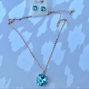 NWT Blue/Gold Necklace & Earring Set